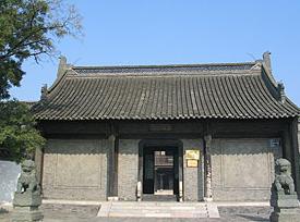 �γ��в����